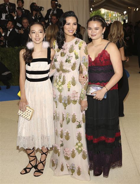 chloe murdoch net worth|wendi deng murdoch daughters.